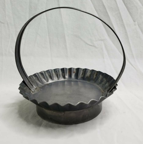 Three Distressed Vintage Primitive Tin Decor Pieces Candle and Tart Holders - Picture 3 of 10